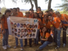 Campamento de becarios y becarias